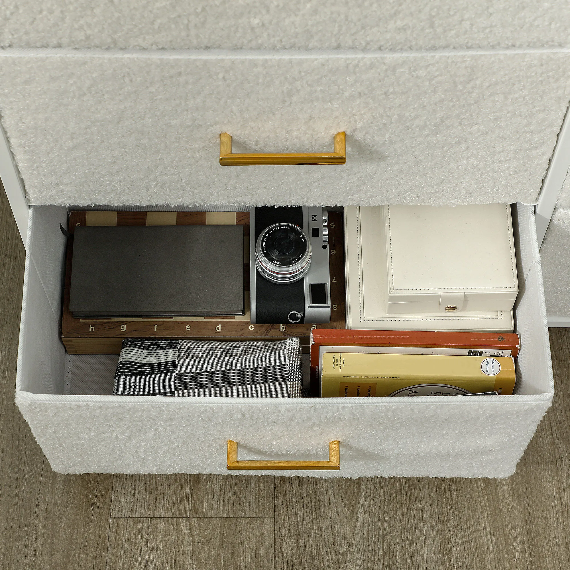 Wohnzimmer-Kommode 100B x 30T x 99H cm in Cremeweiß