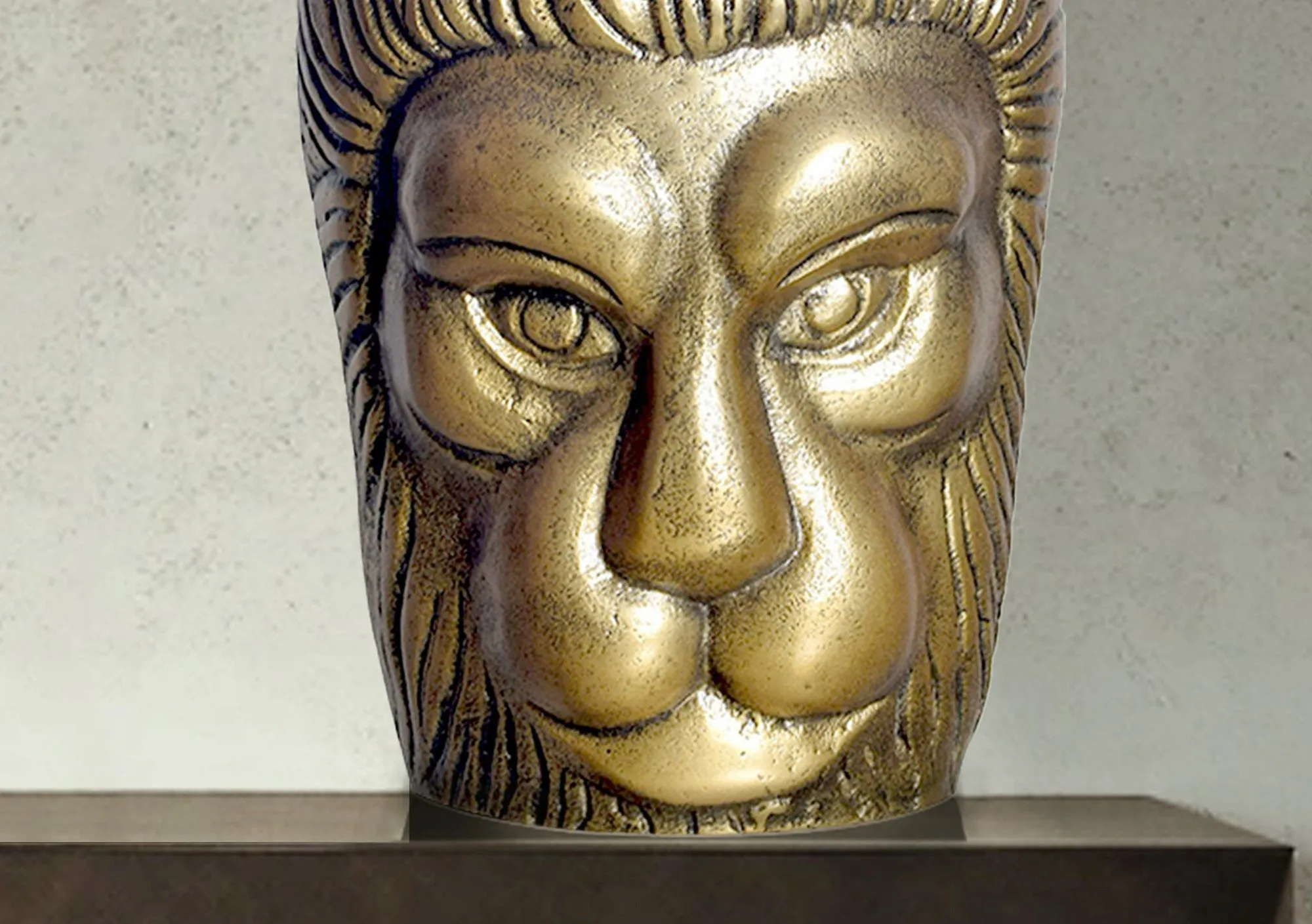 Deko Vase Löwenkopf 21 cm Aluminium Gold Blumenvase Modern Klein