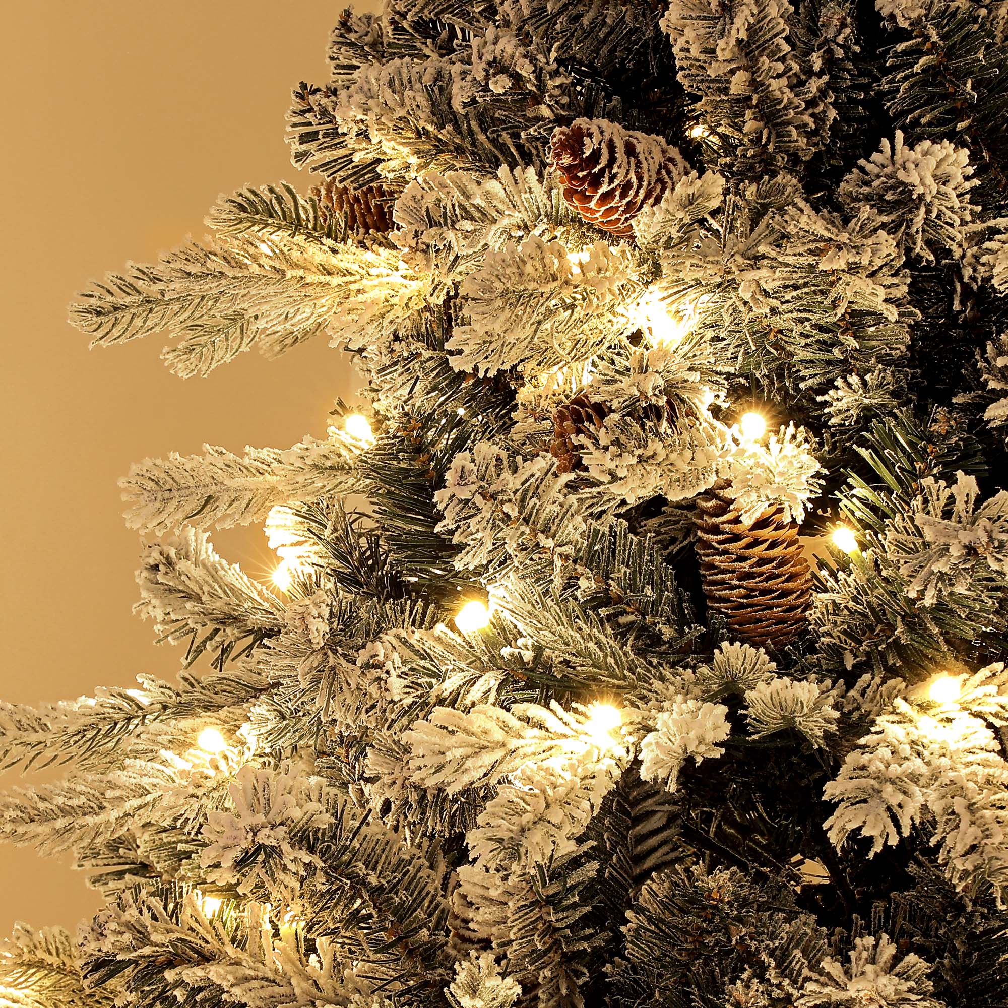 Künstlicher Weihnachtsbaum 180 cm mit LED-Lichter, beschneit, Grün