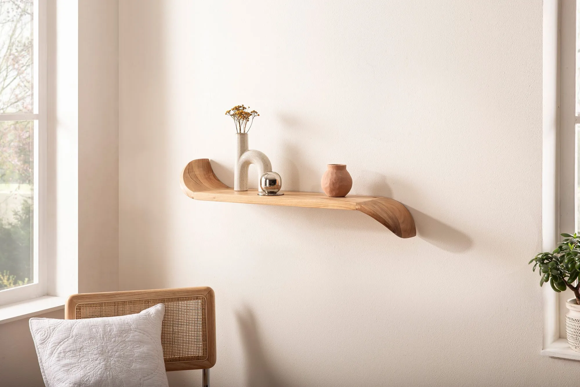 Wandregal Mango Massivholz 60cm · Hängeregal mit geschwungenen Enden · Handgefertigtes Schwebendes Regal im modernen Design · Regalbrett aus Echtholz