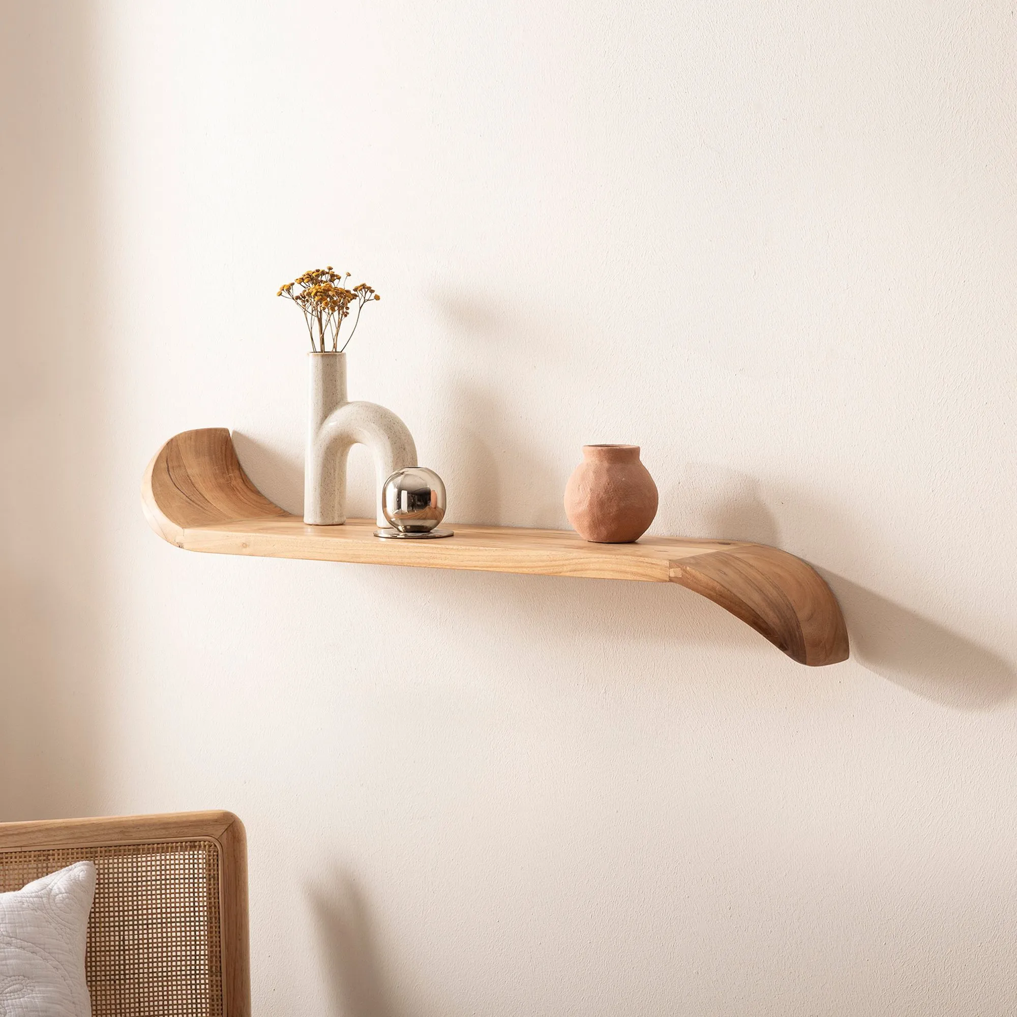 Wandregal Mango Massivholz 60cm · Hängeregal mit geschwungenen Enden · Handgefertigtes Schwebendes Regal im modernen Design · Regalbrett aus Echtholz