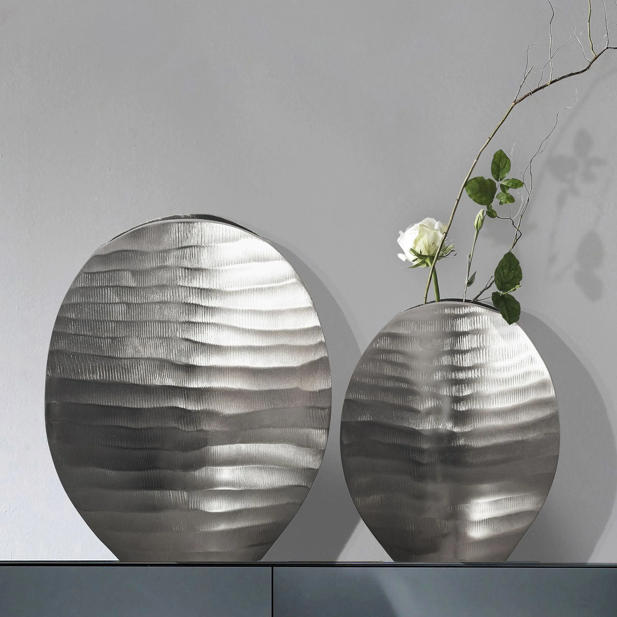 Deko Vase 2er Set Aluminium Silber Blumenvase Wellenmuster Modern