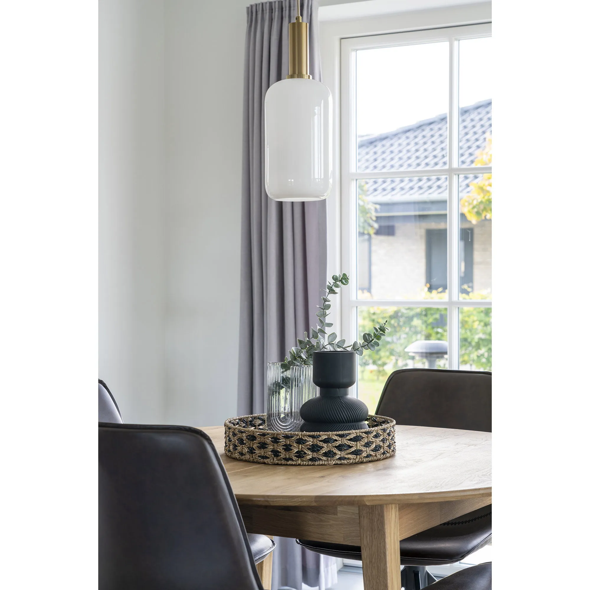tinkaro Tablett Nerja Seegras ø38 cm Schwarz-Natur