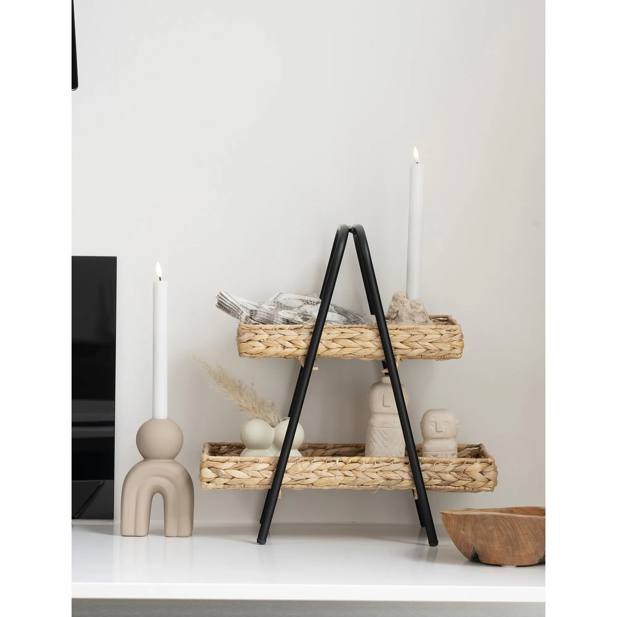 tinkaro Alfaro Tablett Wasserhyazinthe Metall 42 x 23 x 43,5 cm Natur/Schwarz