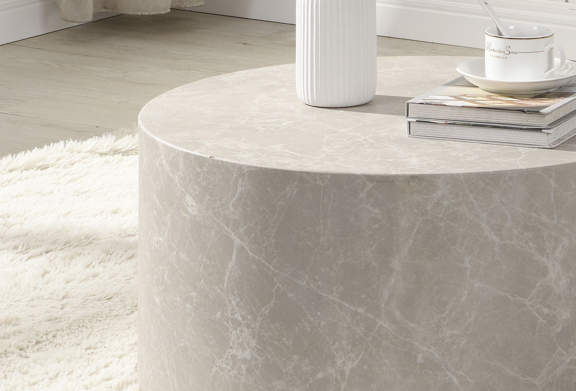 Couchtisch MONOBLOC 60x60x30 cm in Stein-Optik Sandfarben