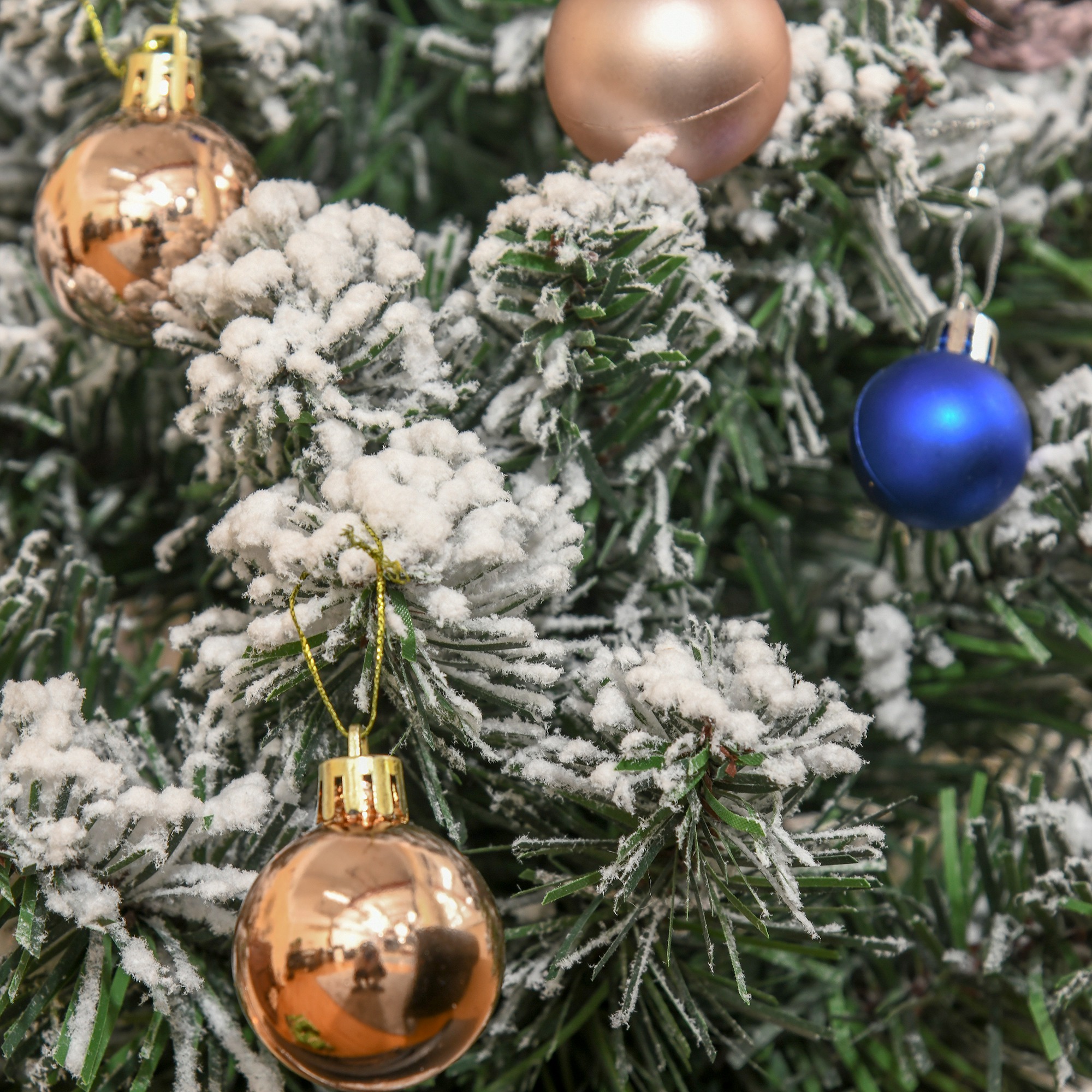 Künstlicher Weihnachtsbaum 60 cm mit Schnee-Effekt, Grün-Weiß
