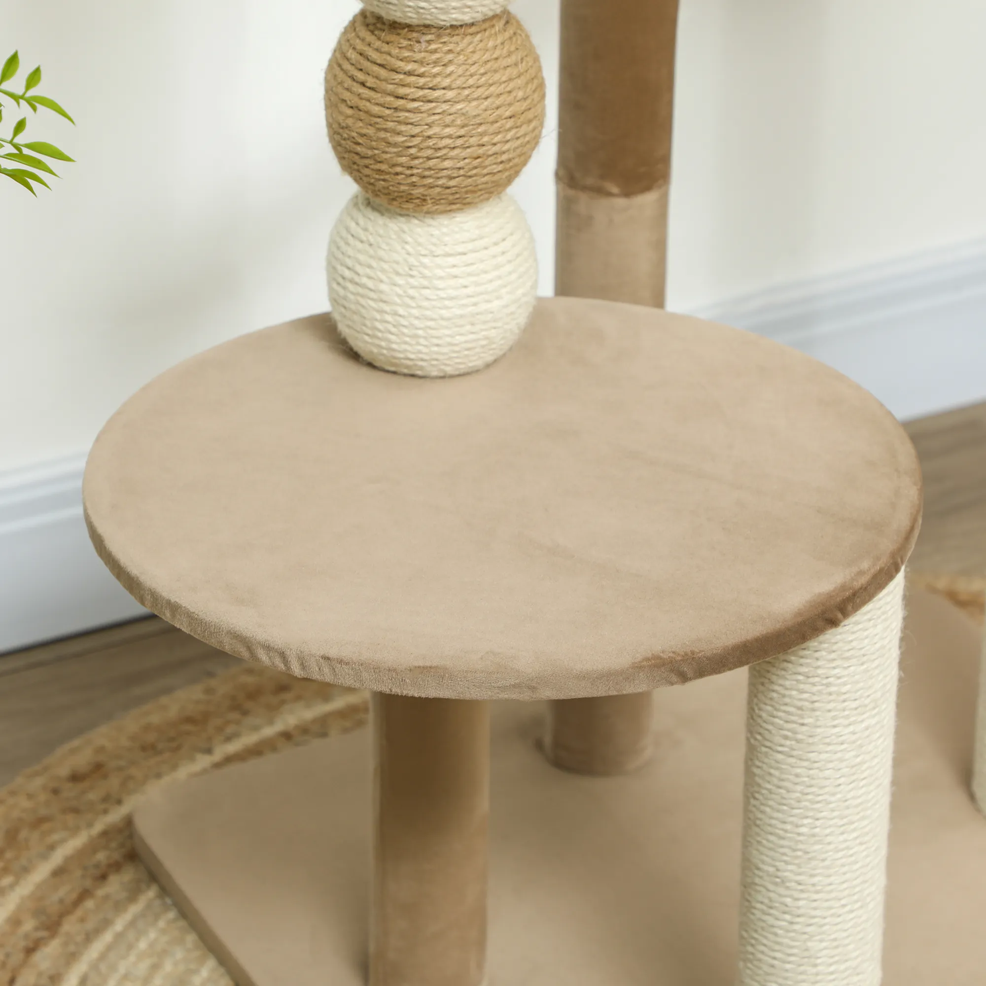 Luxuriöser Kratzbaum 56L x 54B x 86H cm in Kaffee