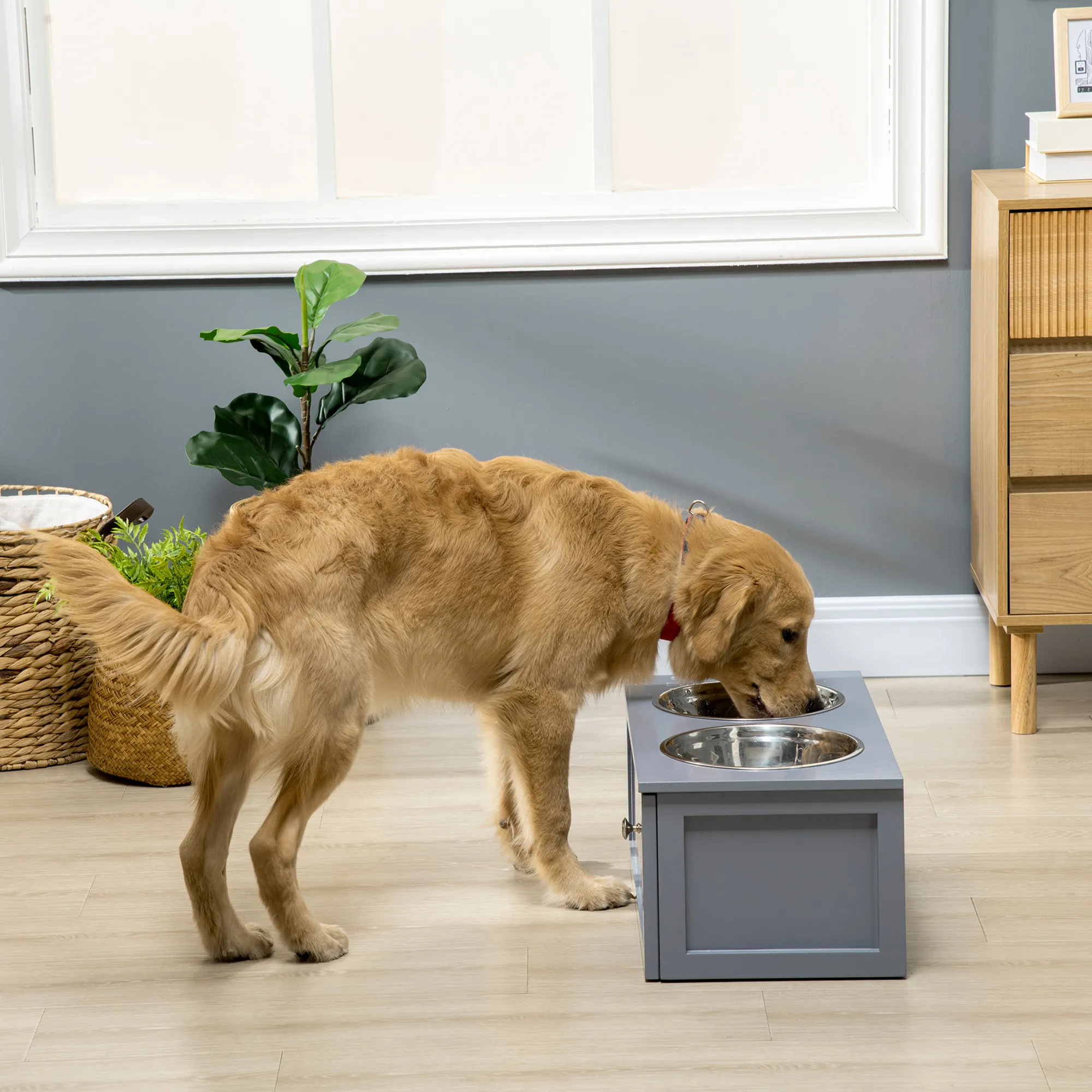 Moderne Futterstation Grau 60B x 30T x 24H cm