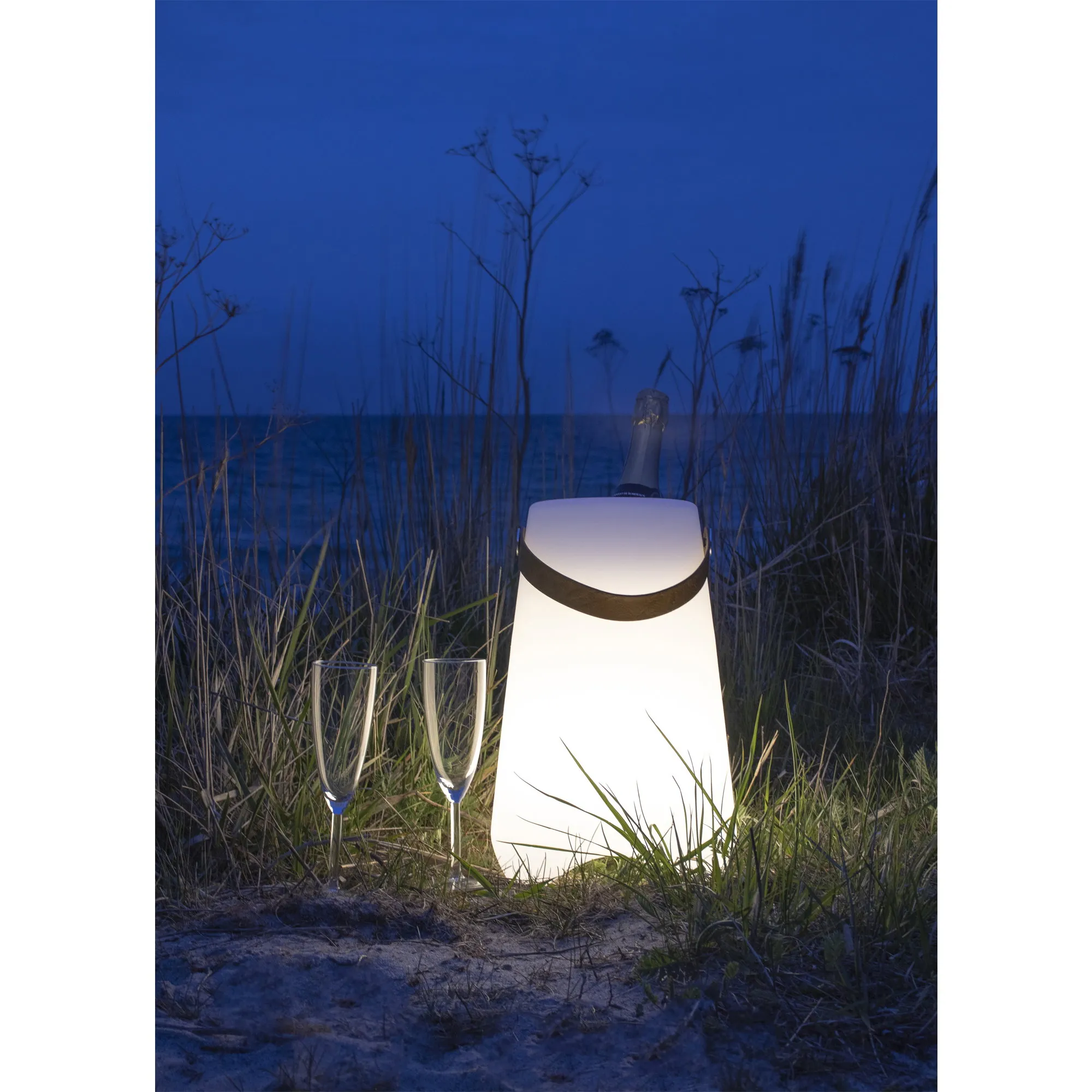 tinkaro Weinkühler Bristol LED mit Gurt 25 x 25 x 37,5 cm Weiß