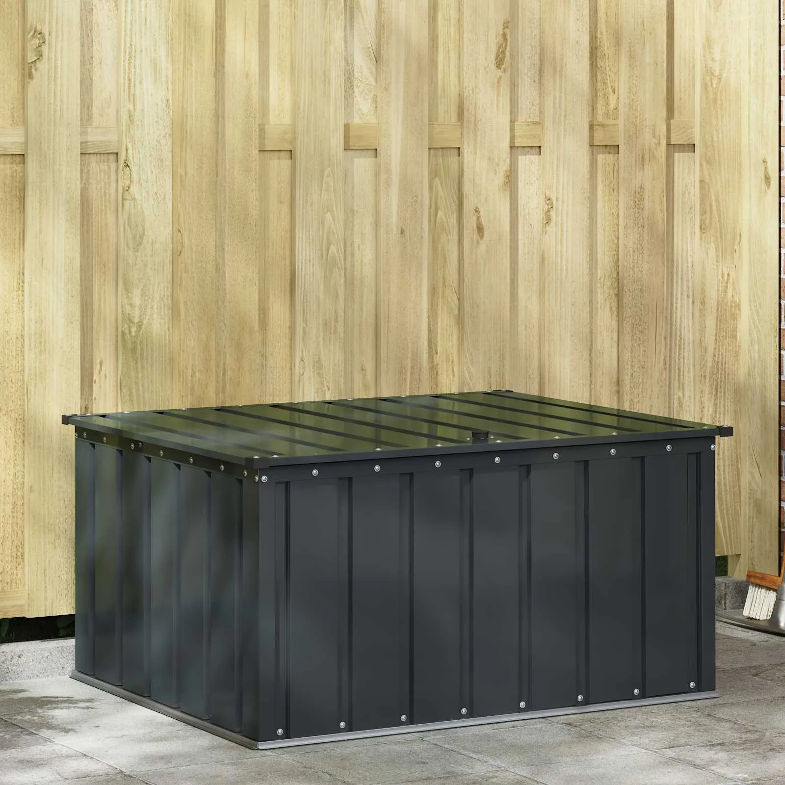 Schwarze Gartenlagerbox aus Stahl 101 x 82 x 50 cm