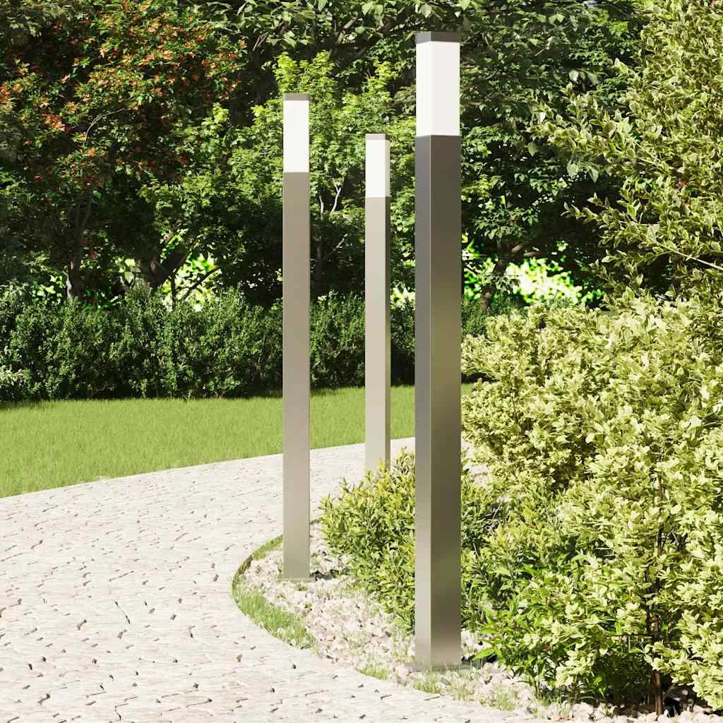 Silberne Pollerleuchte aus Edelstahl 10x10x110 cm mit IP44 Schutz