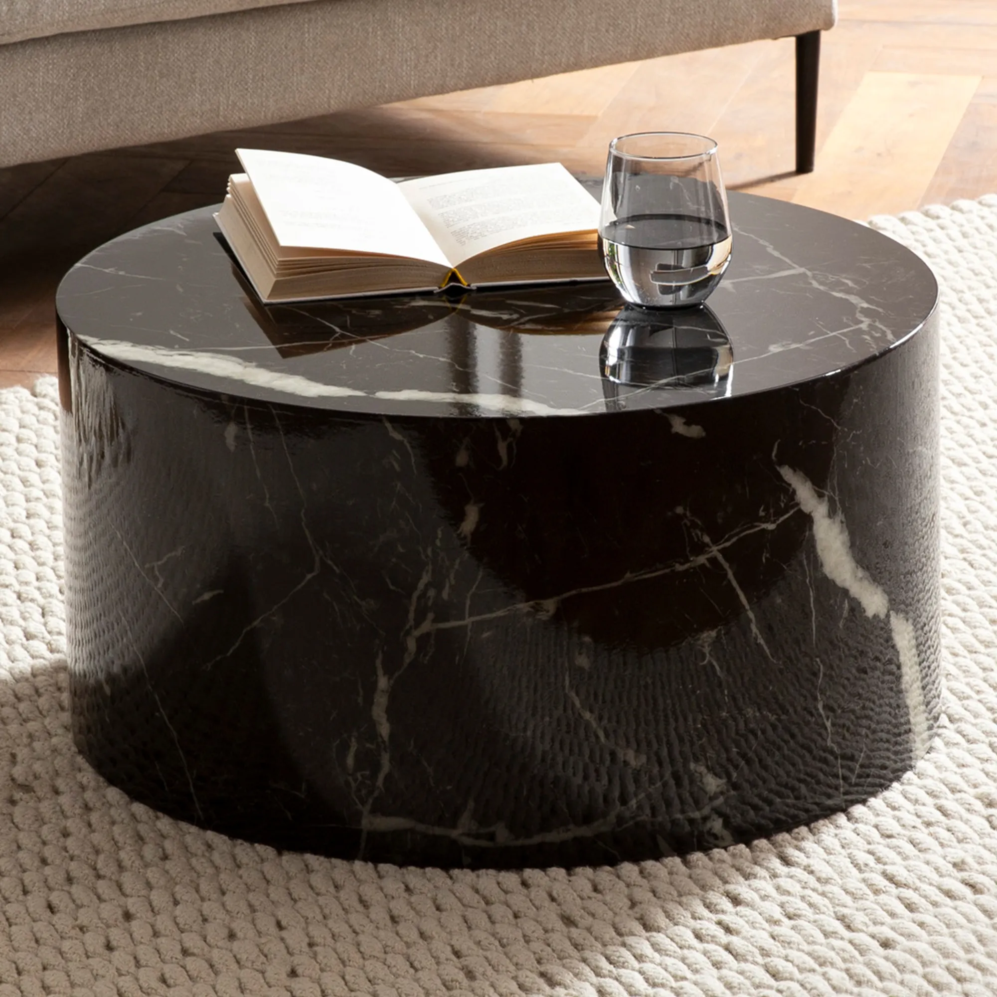 Wohnling Couchtisch MONOBLOC 60x60x30 cm Schwarz Hochglanz mit Marmor Optik