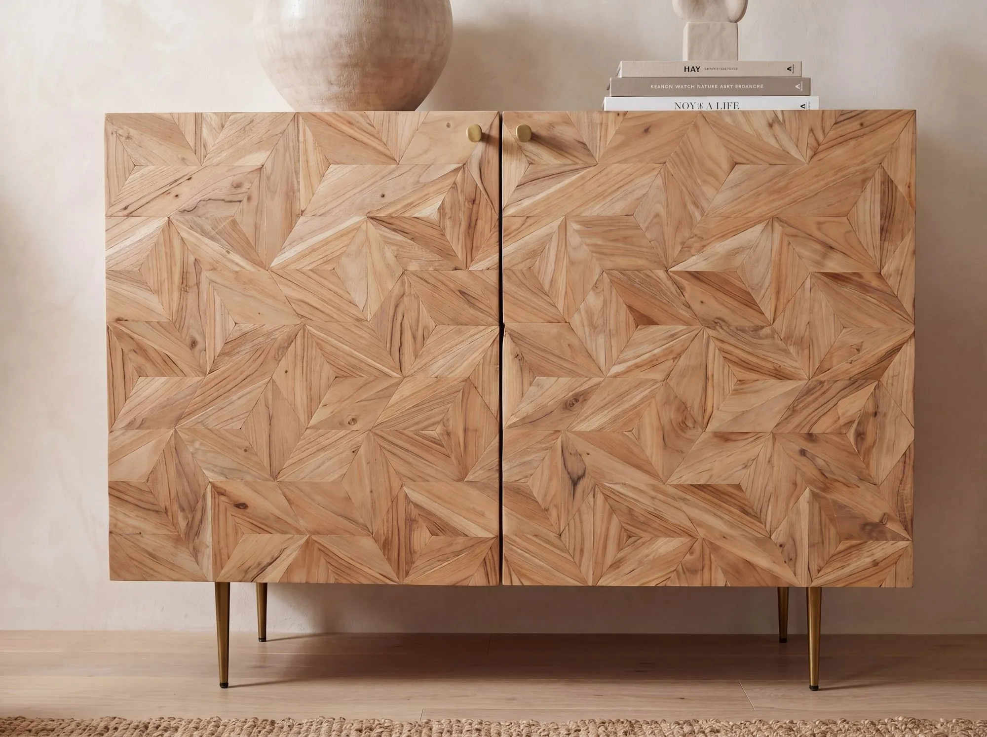 Barschrank Akazie Massivholz 90cm Natur mit Weinregal - Design Hausbar mit Glashalter - Weinschrank Holz mit Türen - Getränkeschrank Weinkommode Holz Bar Wohnzimmer Handmade