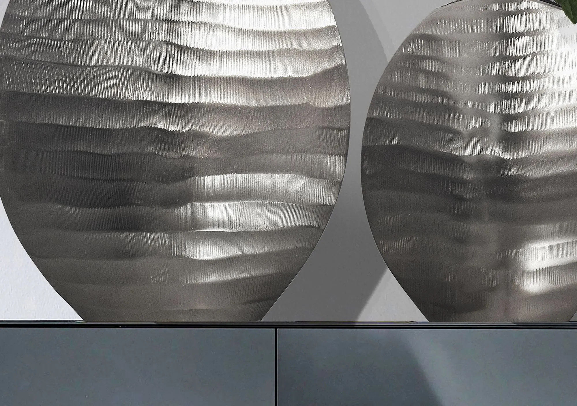 Deko Vase 2er Set Aluminium Silber Blumenvase Wellenmuster Modern