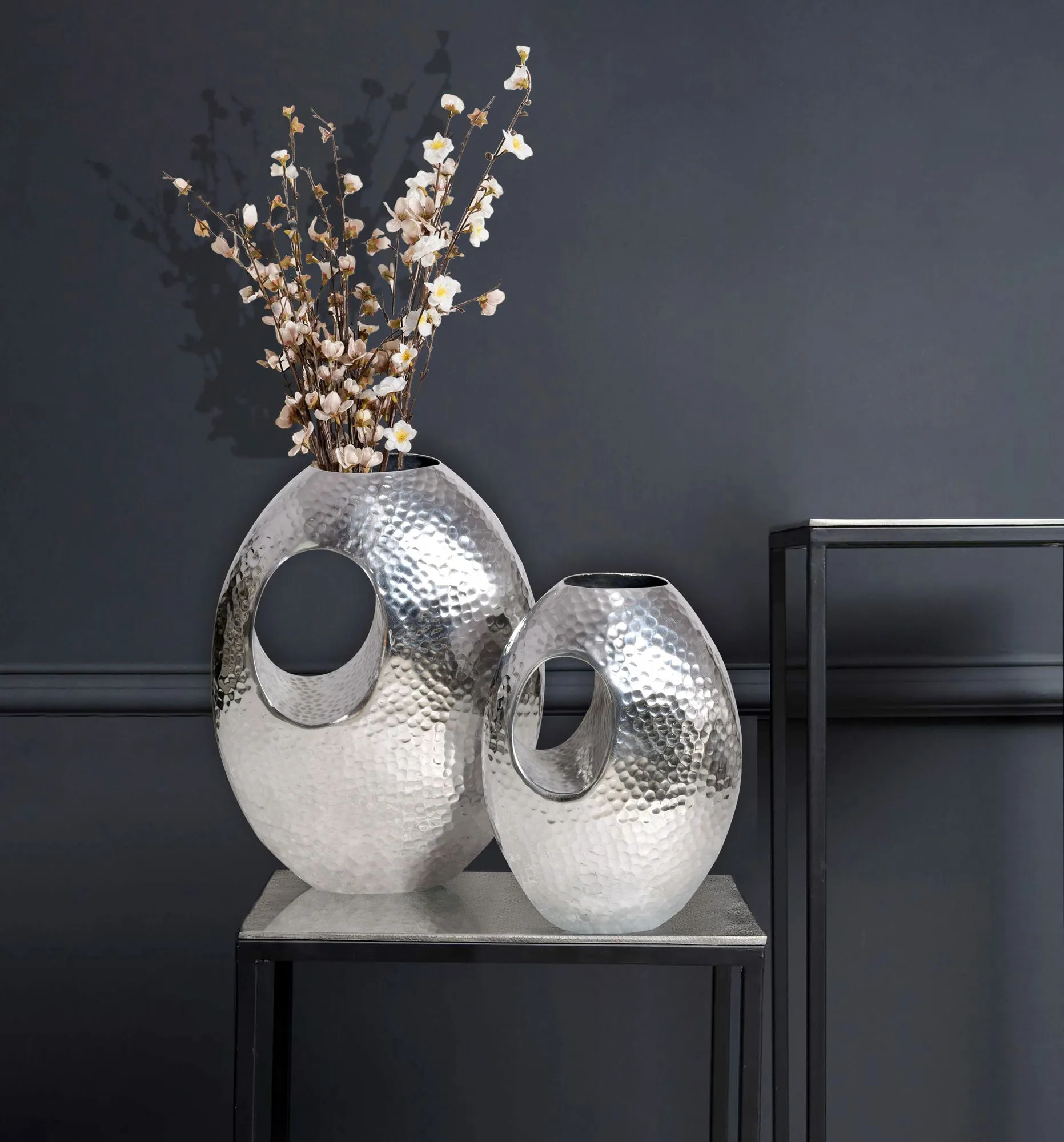 Deko Vase 2er Set Aluminium Silber mit Tragegriff Blumenvase Modern