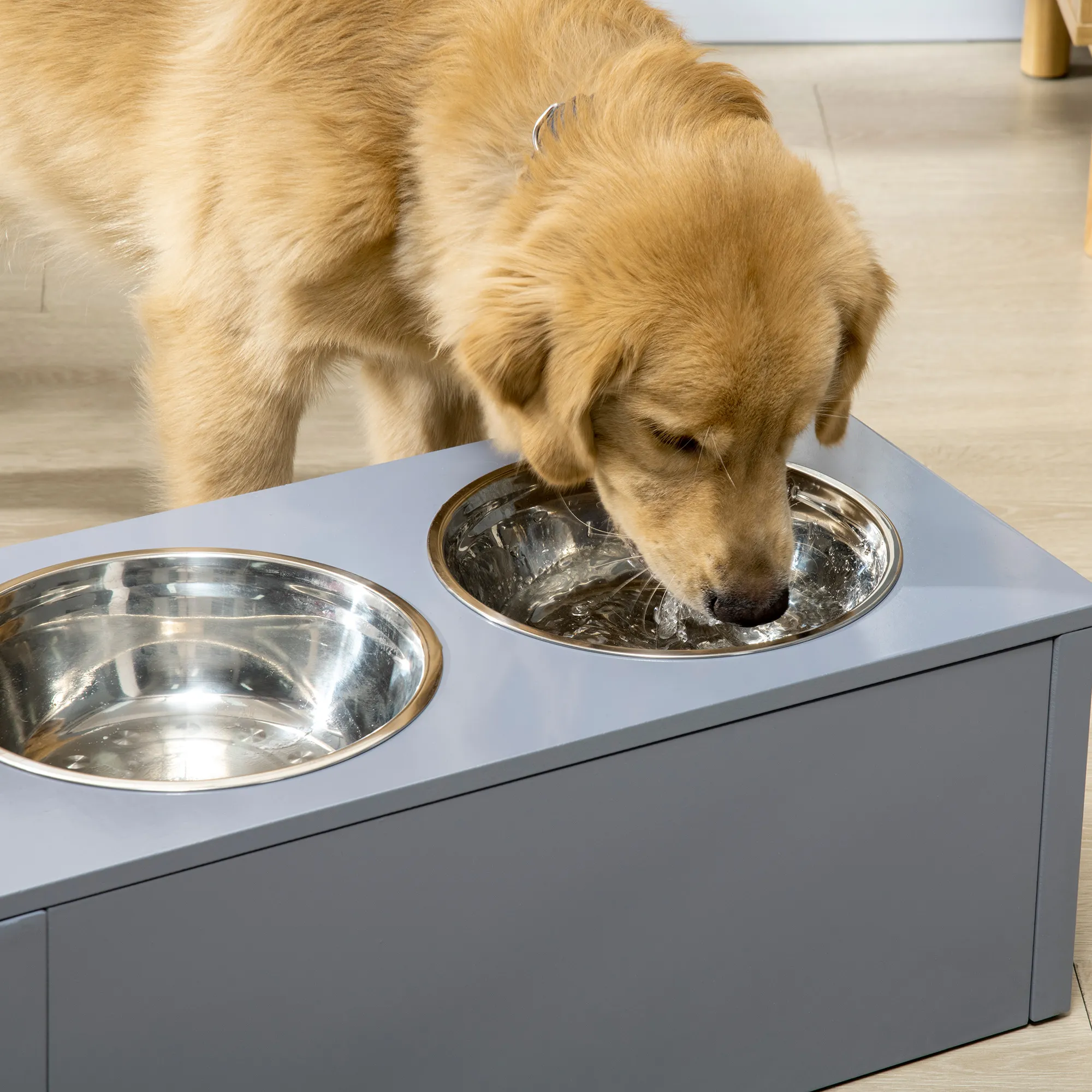 Moderne Futterstation Grau 60B x 30T x 24H cm